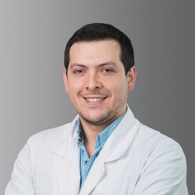Dr. Marcelo Parra Véliz